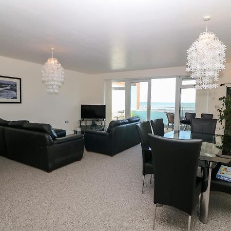 Sea View Apartment Pwllheli Dış mekan fotoğraf
