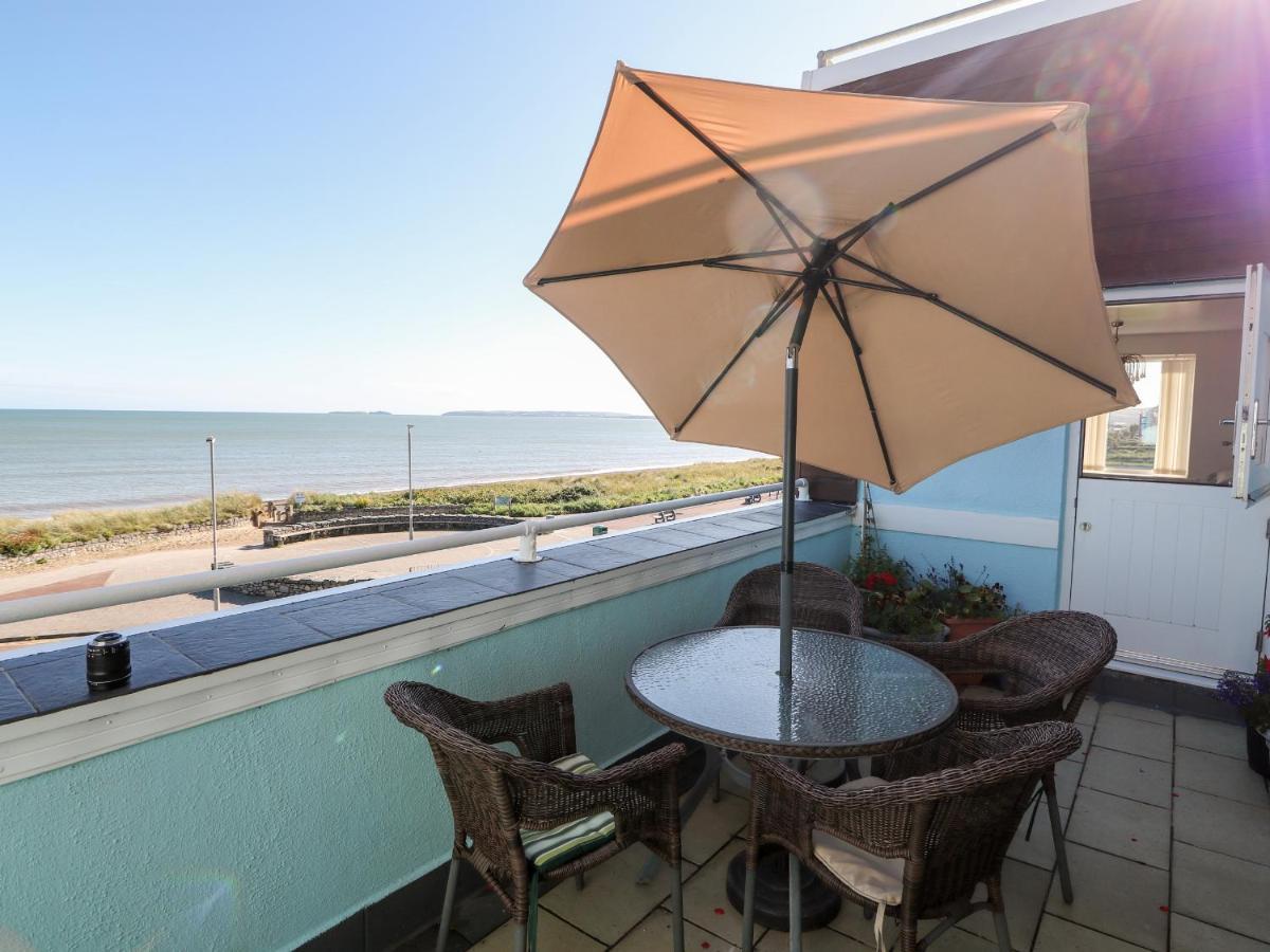 Sea View Apartment Pwllheli Dış mekan fotoğraf