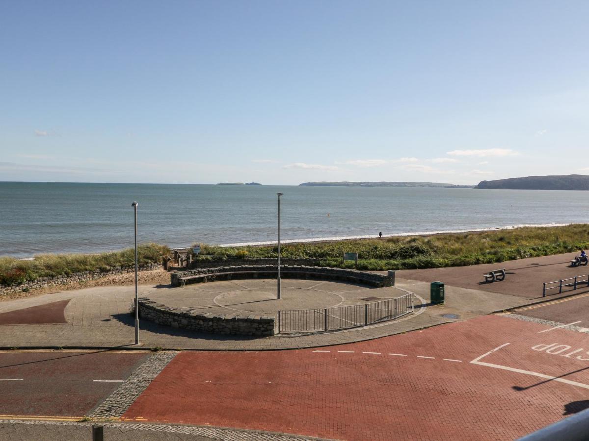 Sea View Apartment Pwllheli Dış mekan fotoğraf