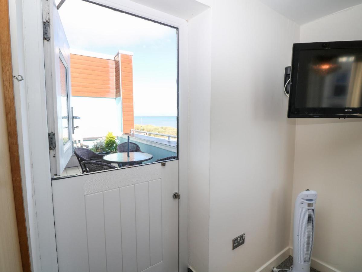 Sea View Apartment Pwllheli Dış mekan fotoğraf