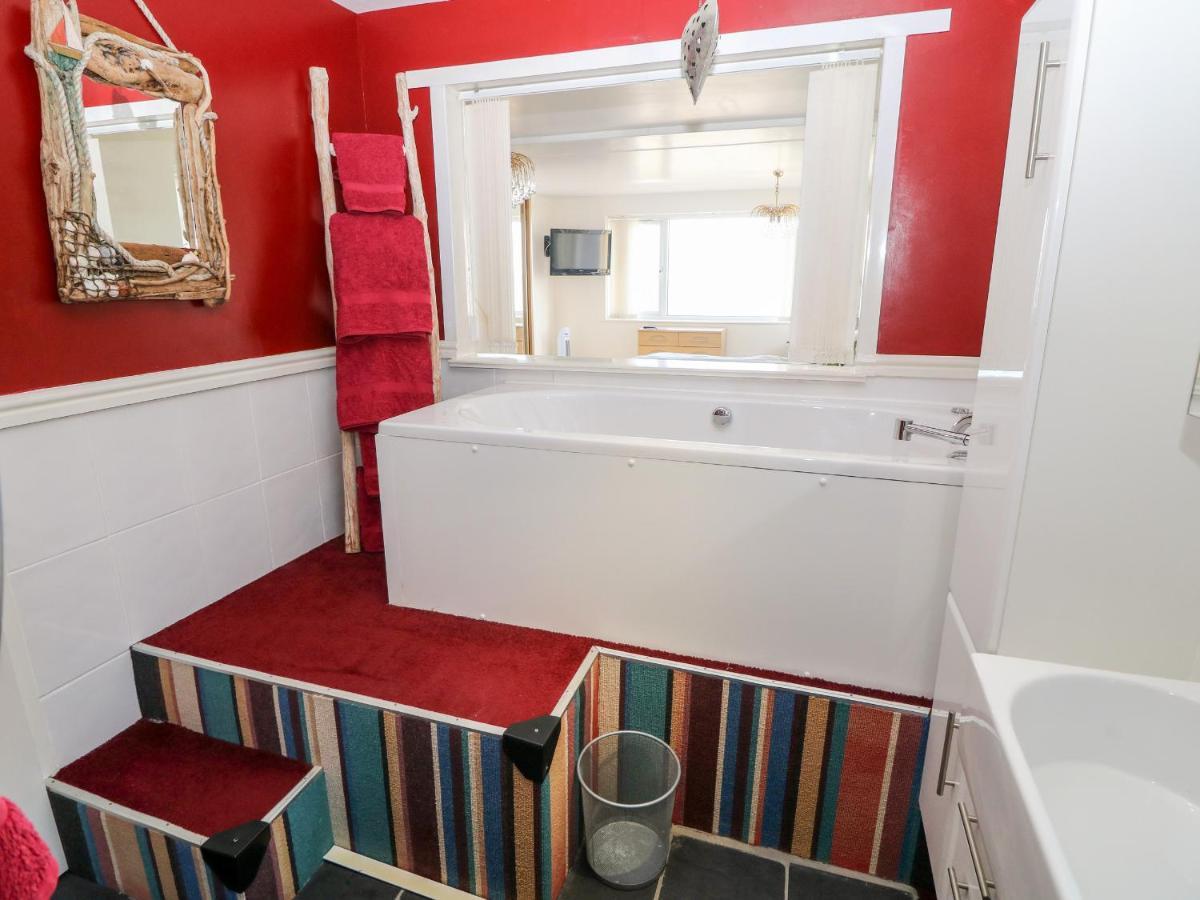 Sea View Apartment Pwllheli Dış mekan fotoğraf